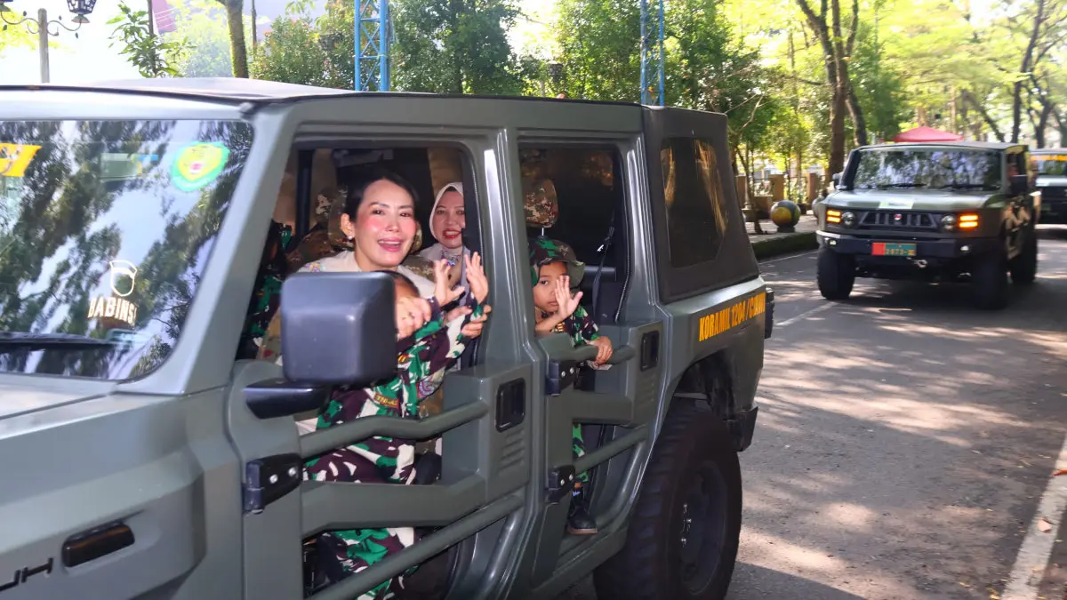 Outing Class TK di Tasikmalaya Naik Kendaraan Taktis TNI Keliling Kota outing class TK di Kodim Tasikmalaya