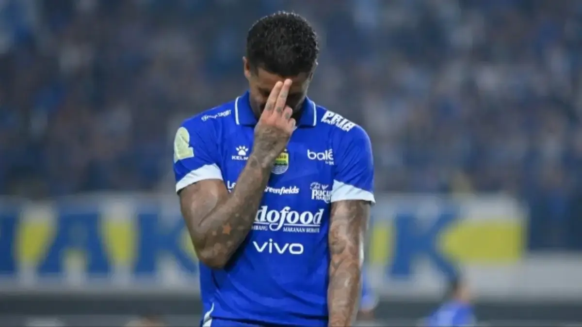 Unik! Pemain Persib Ini Suka Hal-hal yang Nyentrik, Tampil di Lapangan dengan Sepatu Beda Warna Penyerang Persib asal Brazil Ramon Tanque