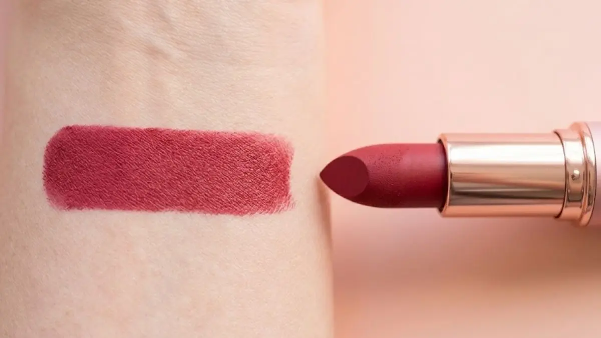 Lipstik Lokal Tahan Lama