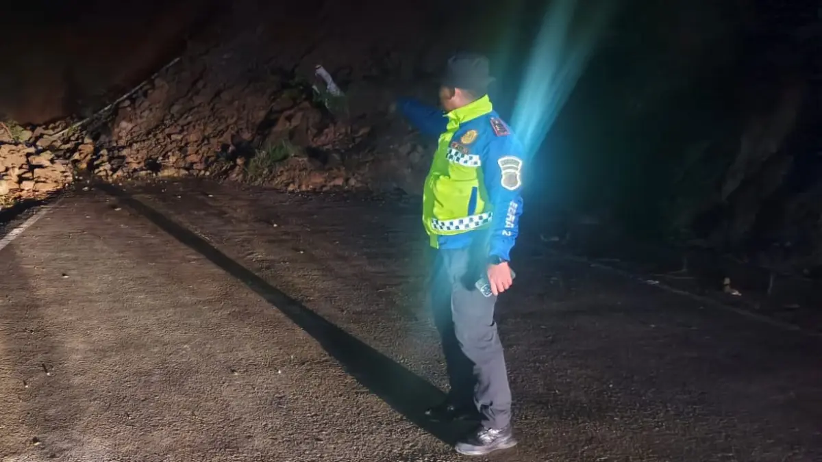 Jalan Penghubung Bungbulang-Caringin