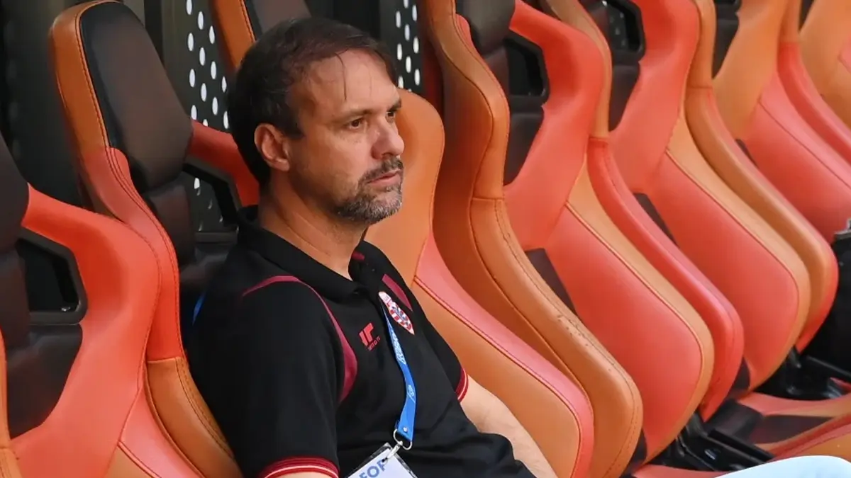 Masa Depan Mauricio Souza di Persija Masih Menggantung Usai BRI Super League 2025-2026 Masa Depan Mauricio Souza di Persija Masih Menggantung Usai BRI Super League 2025-2026
