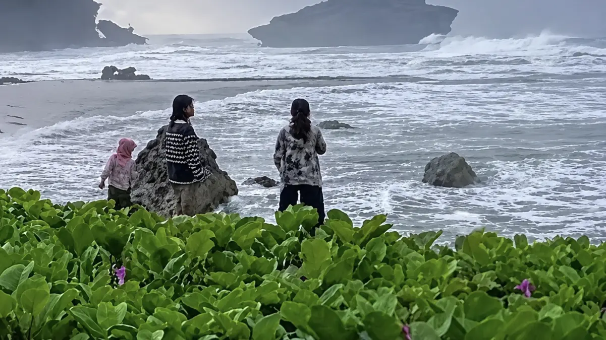 Pantai madasari pangandaran