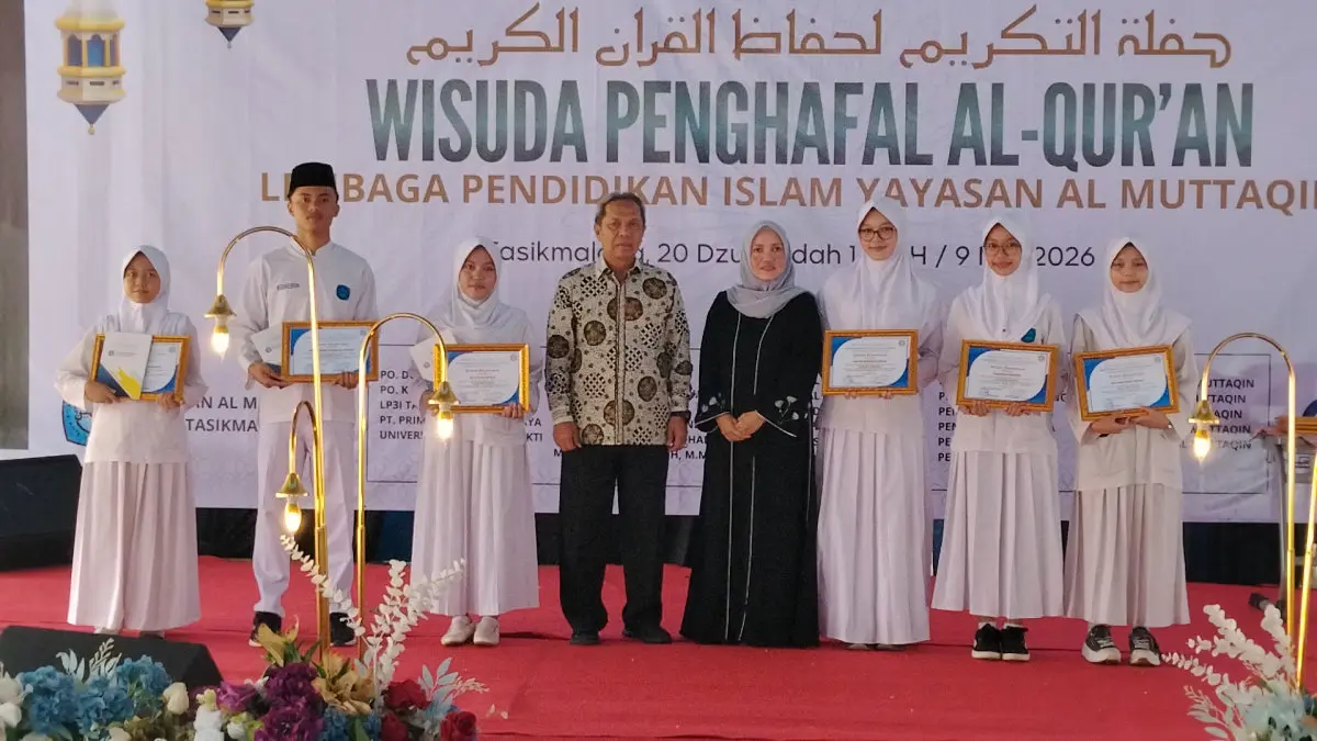 wisuda tahfizh Yayasan Al Muttaqin Tasikmalaya