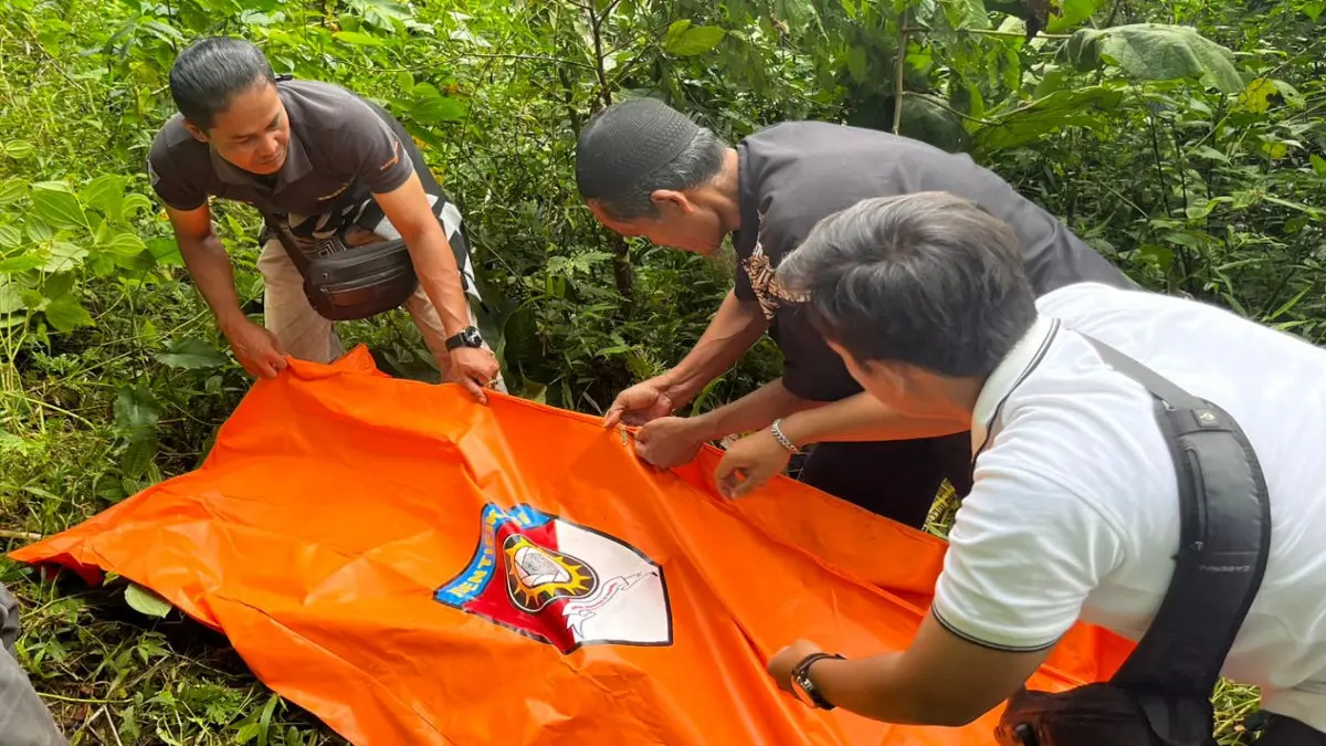 Jenazah Pria Ditemukan di Perkebunan Tasikmalaya pria ditemukan gantung diri di Pagerageung Tasikmalaya