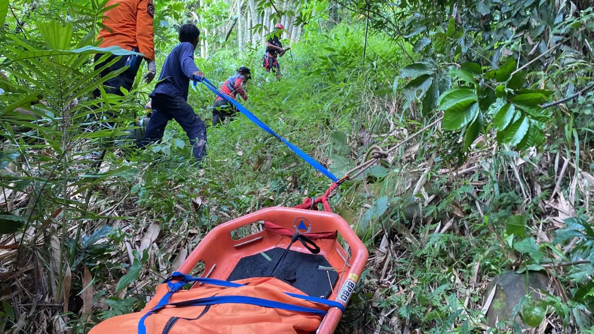 Ada Luka Misterius di Kepala Sopir Maxim yang Mengapung di Citanduy Tasikmalaya sopir Maxim ditemukan meninggal di Sungai Citanduy