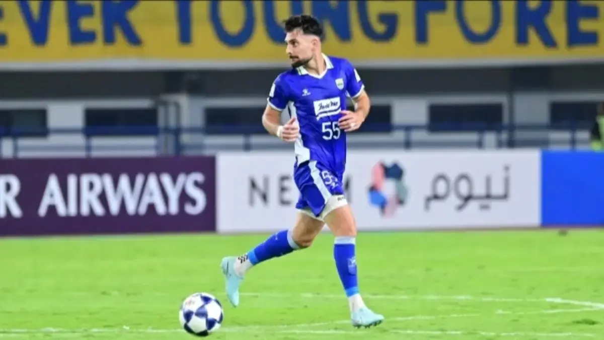 Bek Persib Frans Putros Masuk Daftar Pemain Timnas Irak