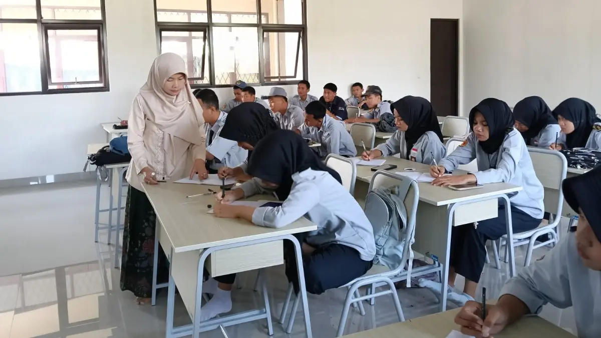 Ciptakan Suasana Belajar yang Kondusif, SMKN Bantarkalong Tasikmalaya Batasi Penggunaan HP di Sekolah SMKN Bantarkalong