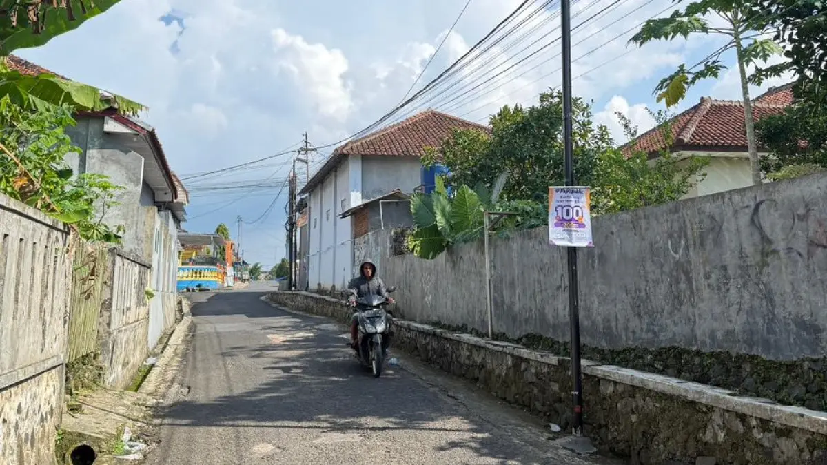tiang internet diduga tak berizin