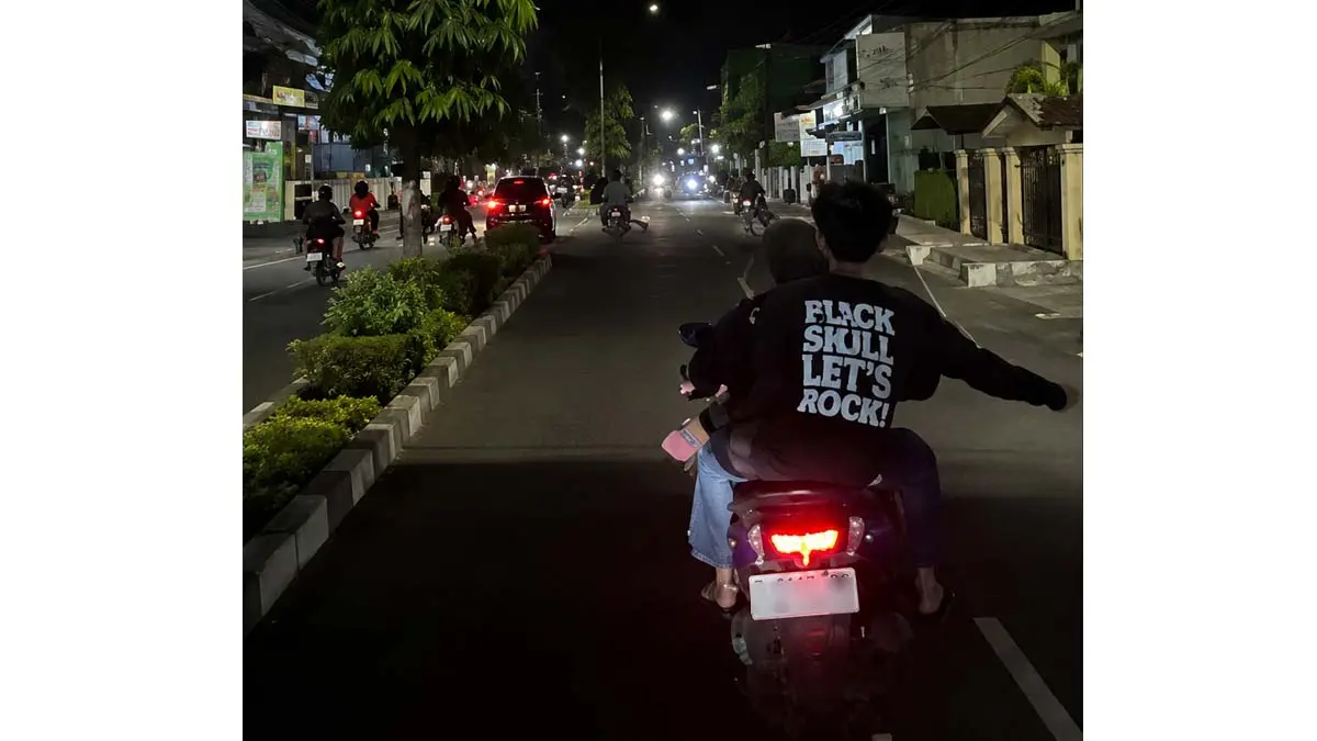 Diduga Lawan Arus Saat Konvoi Kemenangan Persib, Dua Motor Terlibat Tabrakan konvoi melawan arus di banjar