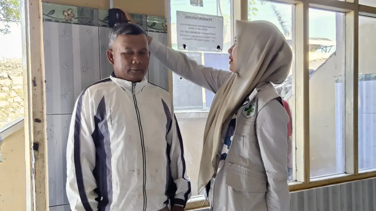 Puluhan Buruh Pabrik Teh di Bojonggambir Tasikmalaua Ikuti Cek Kesehatan, Cegah Penyakit Tak Menular Pabrik buruh teh