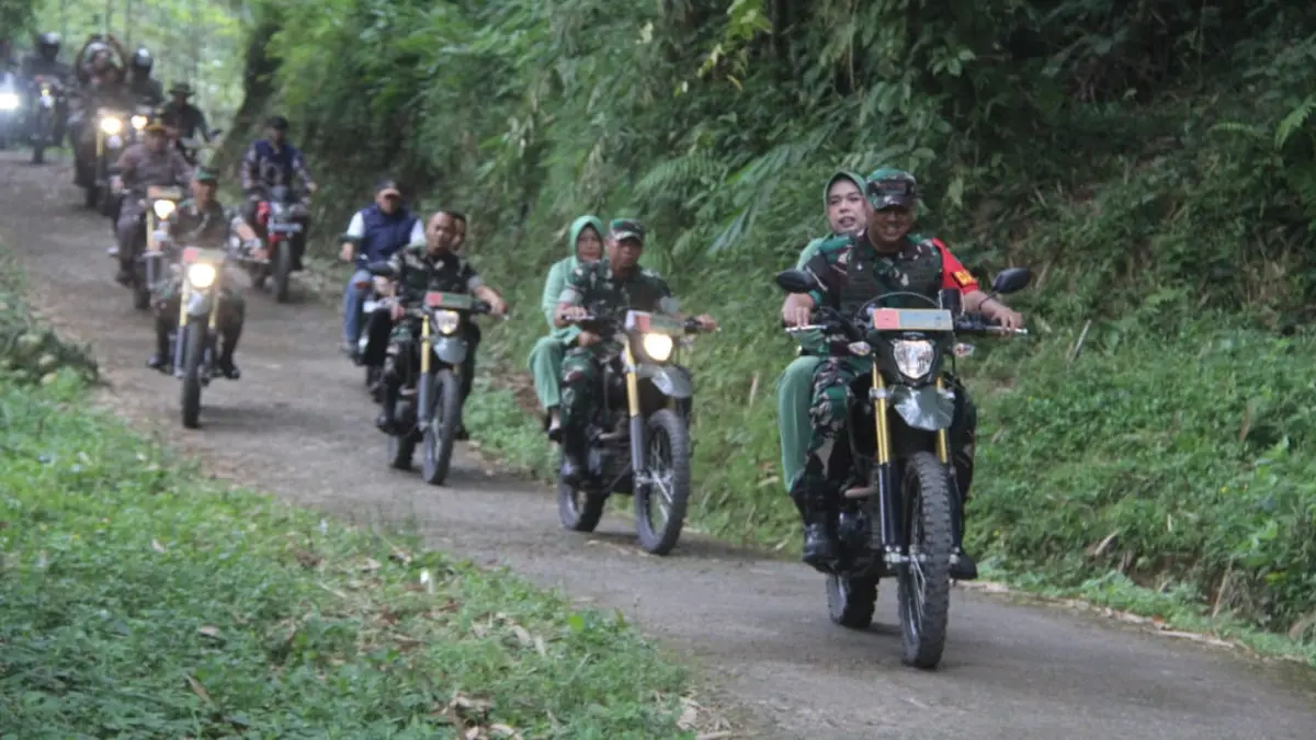pembangunan jalan Desa Jahiang Salawu