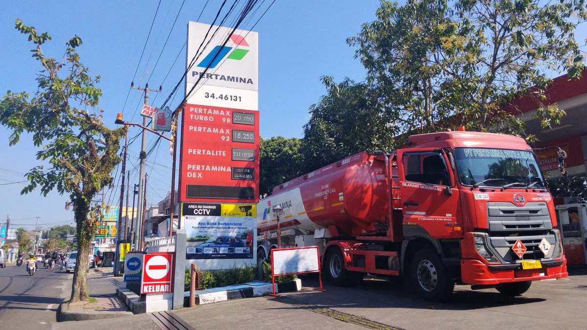 Harga Pertamax Melonjak Rp16.250 per Liter, Warga Tasikmalaya Mulai Melirik Pertalite Lagi harga Pertamax naik Juni