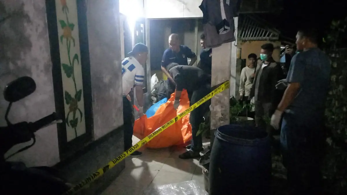 Karena Aroma Tak Sedap, Jenazah Lansia Hidup Sebatang Kara Ditemukan di Tasikmalaya lansia ditemukan meninggal di rumah