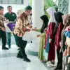 Bupati herdiat sunarya