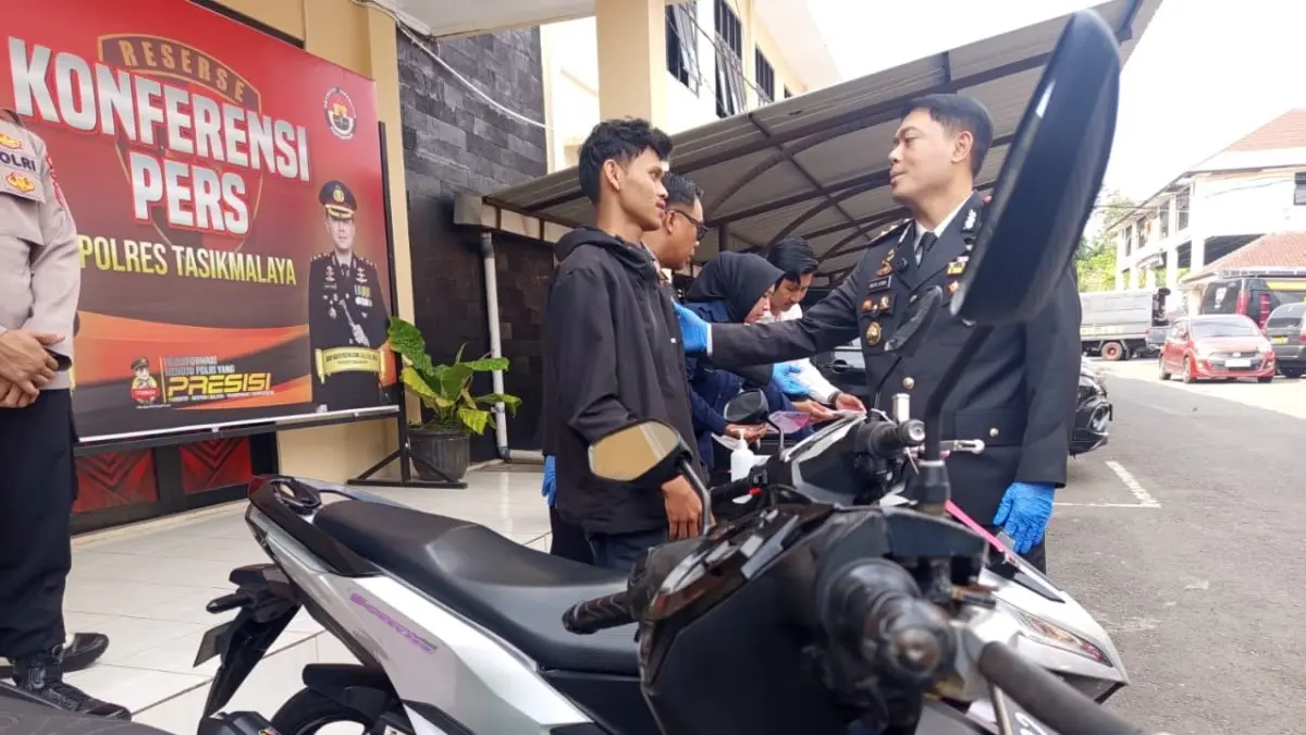 Jejak CCTV Bongkar Kasus Begal, Polres Tasikmalaya Kembalikan Motor Korban Setelah Hilang Empat Bulan pengembalian motor hasil begal