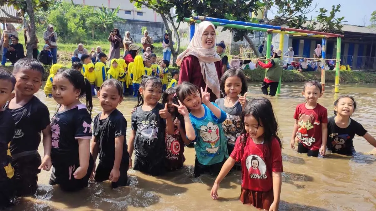 Belajar Sambil Bermain, Siswa TK Nurul Ilmi Asah Keberanian di Alam Terbuka tk nurul ilmi