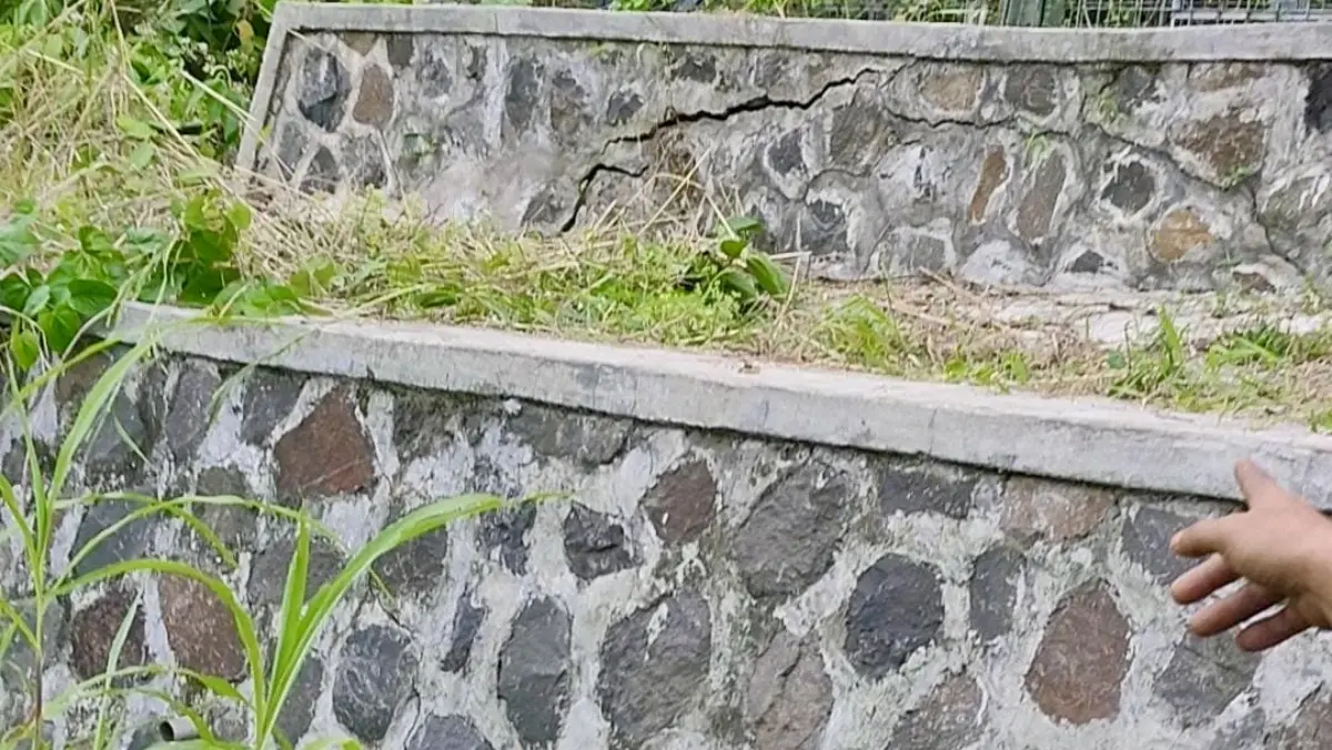 TPT Jembatan Sukamenak Mulai Retak, Warga Ciamis Khawatir Fondasi Terancam Amblas Jembatan sukamenak