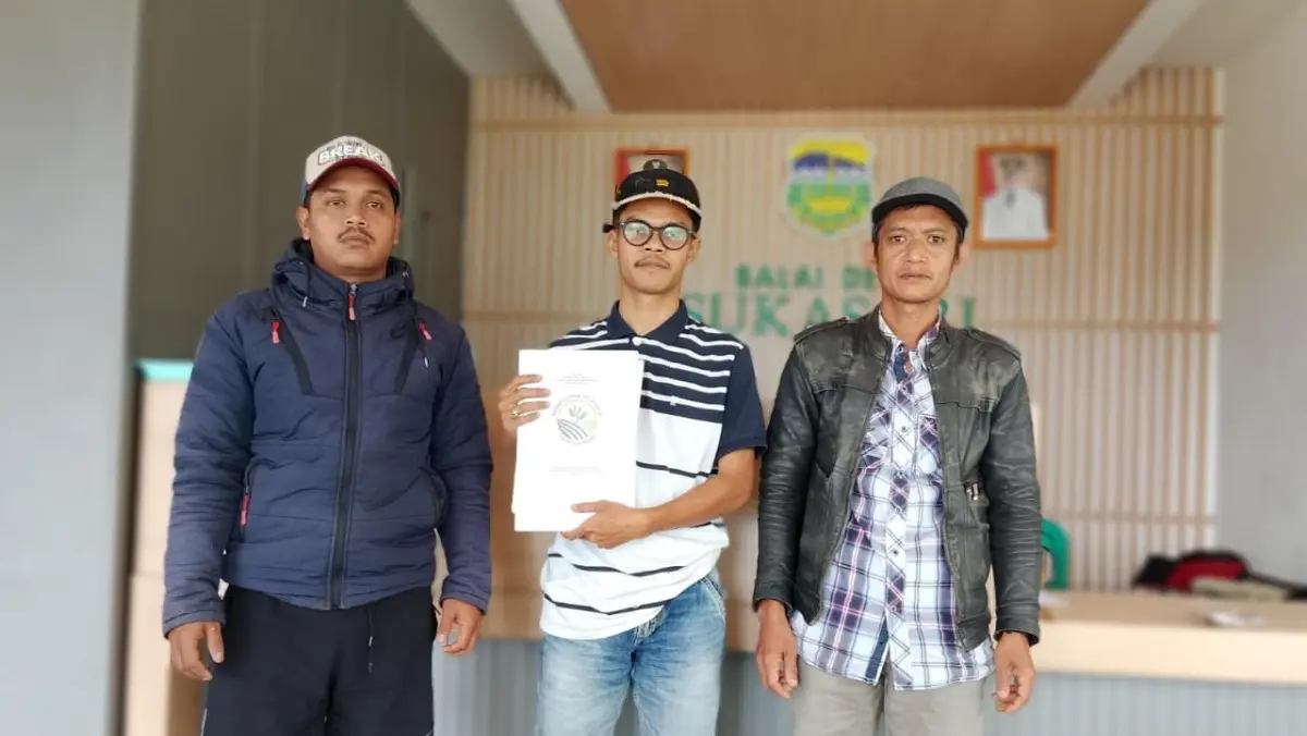 Usut Dugaan Penggelapan Dana BUMDes, Warga Datangi Kantor Pemdes Sukasari Puspahiang Tasikmalaya Dugaan Penggelapan Dana BUMDes Sukasari