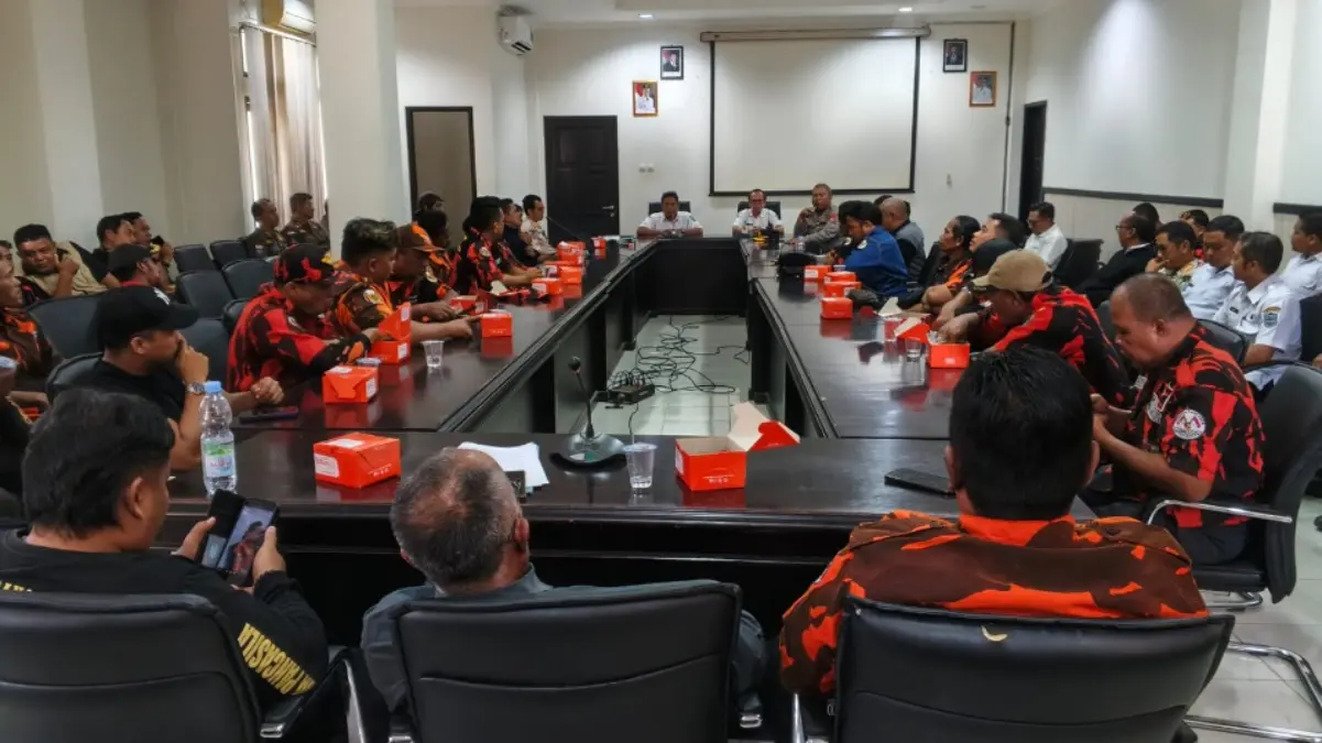 Massa Sikapi Dugaan Pengeroyokan, Kecewa Wali Kota Banjar Tak Hadir Audiensi Audiensi