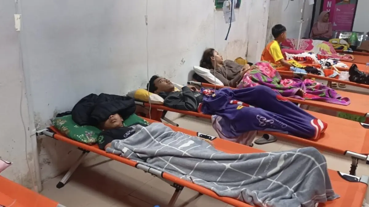 Ratusan Siswa di Garut Mual dan Muntah, Diduga Usai Menyantap Menu MBG Dirawat