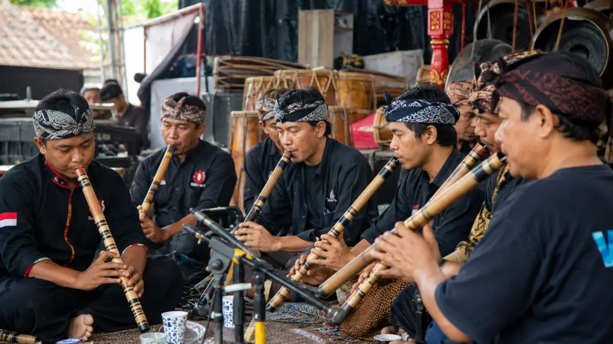 pertunjukan Longser 