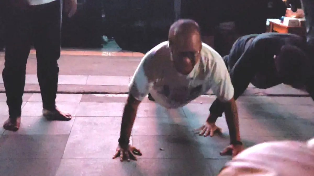 Inggris Tersingkir di Semifinal Piala Dunia 2026, Viman Tepati Janji Push-Up 20 Kali di Nobar Dadaha Inggris kalah dari Argentina