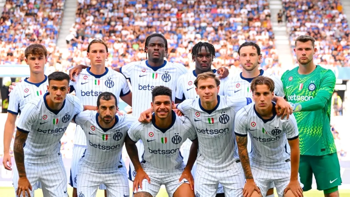 Daftar 4 Pemain Inter yang Dikritik Media Italia Saat Lawan Karlsruher: Stankovic Tak Bisa Gantikan Calhanoglu Inter Milan