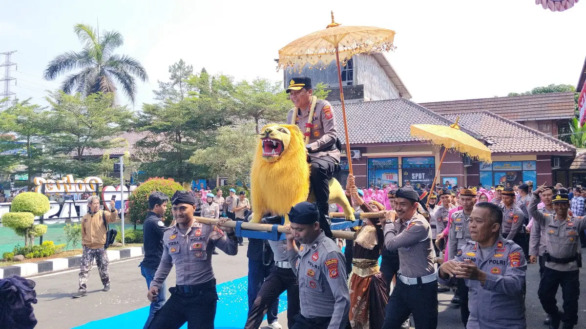 Kapolres Tasikmalaya Kota Berganti! Estafet Kepemimpinan Berlanjut, Sentuhan Humanis Tetap Menyala Kapolres Tasikmalaya Kota resmi berganti