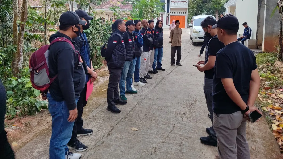 Densus 88 Tangkap Terduga Teroris di Rajadesa Kabupaten Ciamis, Beberapa Barang Bukti Berhasil Diamankan densus tangkan teroris di ciamis