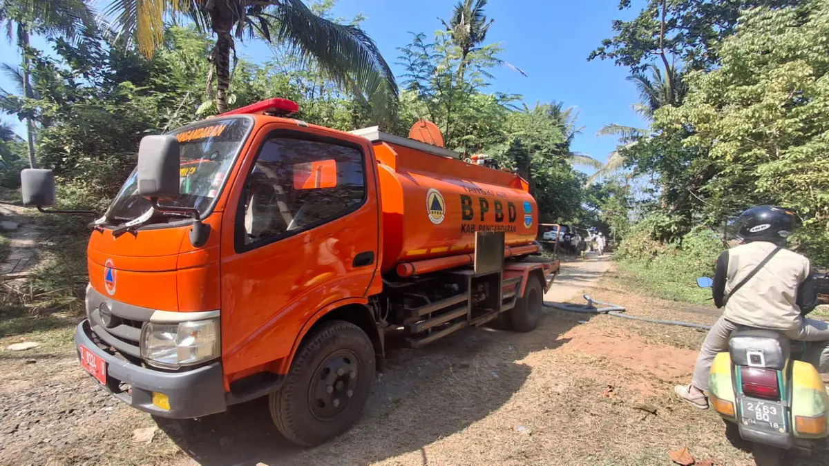 1.244 Keluarga di Pangandaran Alami Krisis Air Bersih, BPBD Sudah Distribusikan 100.000 Liter Distribusi bantuan air bersih pangandaran
