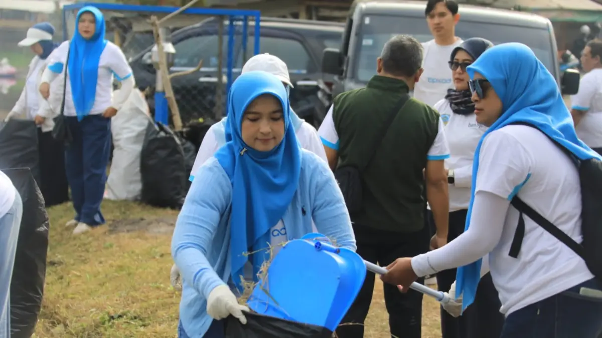 bersih bersih situ gede