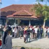 Warga pancatengah demo jalan rusak