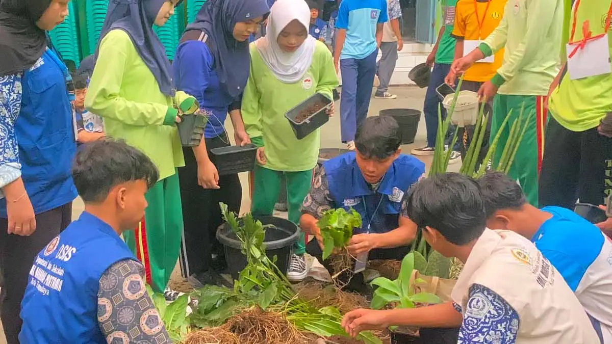 SMK Manangga Pratama Tanamkan Kepedulian Lingkungan Lewat Aksi Ekologi SMK Manangga Pratama