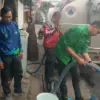 pemuda persis bantuan air bersih