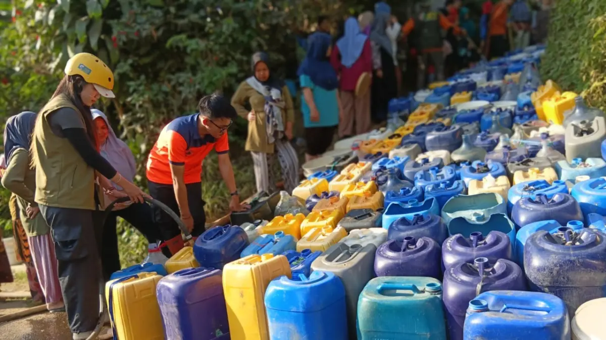 Enam Kecamatan di Garut Kesulitan Air Bersih, Pasokan Air Terus Disalurkan Air bersih