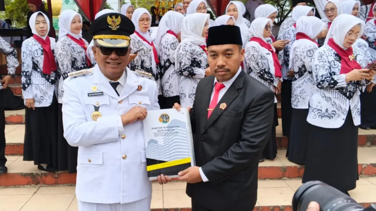 Penyerahan sertifikat