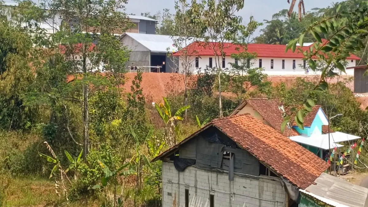 Kandang Ayam Petelur di Tamansari Disorot, Aktivis Desak Audit Izin dan Dugaan Pencemaran Lingkungan kandang ayam petelur