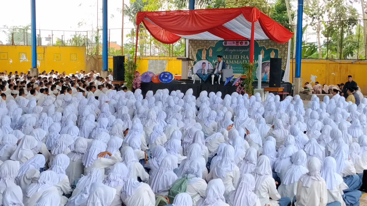 Maulid Nabi di SMKN 2 Tasikmalaya, Siswa Diajak Kembali Menjadikan Rasulullah sebagai Idola Maulid Nabi SMKN 2 Tasikmalaya