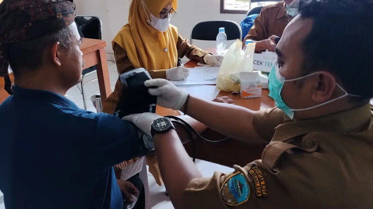 Pedagang Pasar Cikurubuk Dapat Cek Kesehatan Gratis, Hippatas Dorong Deteksi Dini Penyakit cek kesehatan gratis pedagang Pasar Cikurubuk