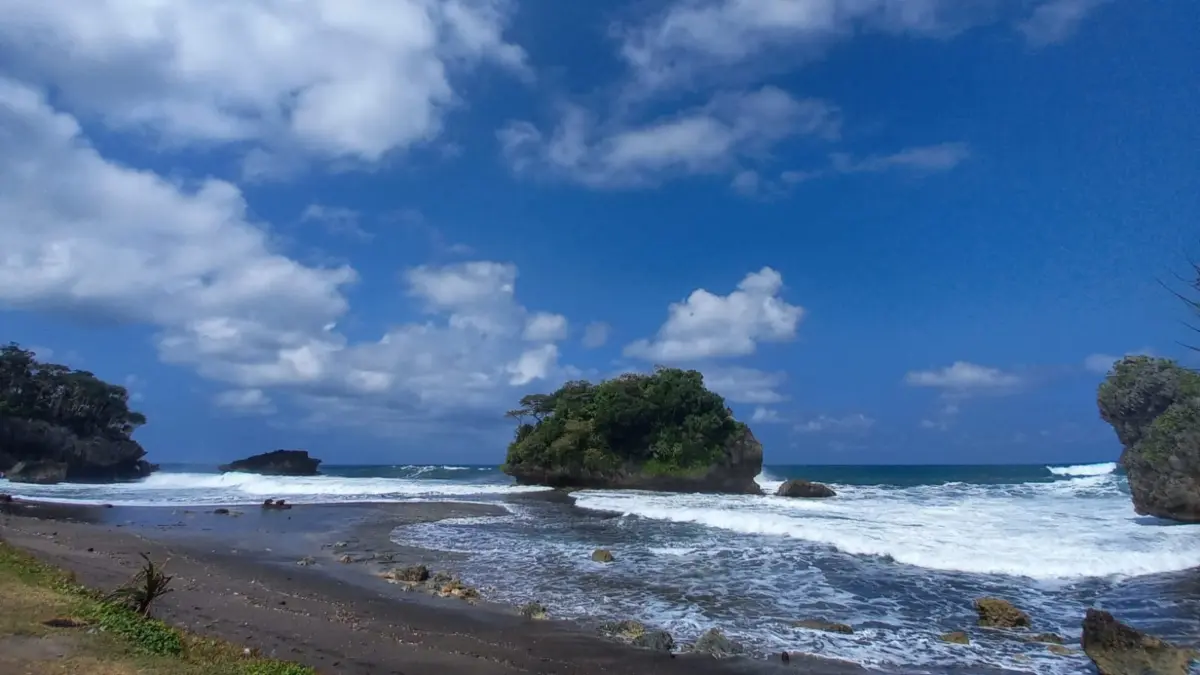 Pantai madasari Pangandaran