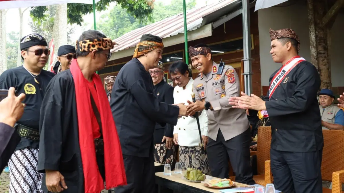 upacara tradisi kemerdekaan, diky candra, kaki gunung galunggung
