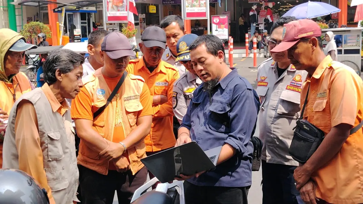 Uji Coba Lagi, E-Retribusi Parkir Tepi Jalan Kota Tasikmalaya Belum Diterapkan Total e-retribusi parkir kota tasikmalaya