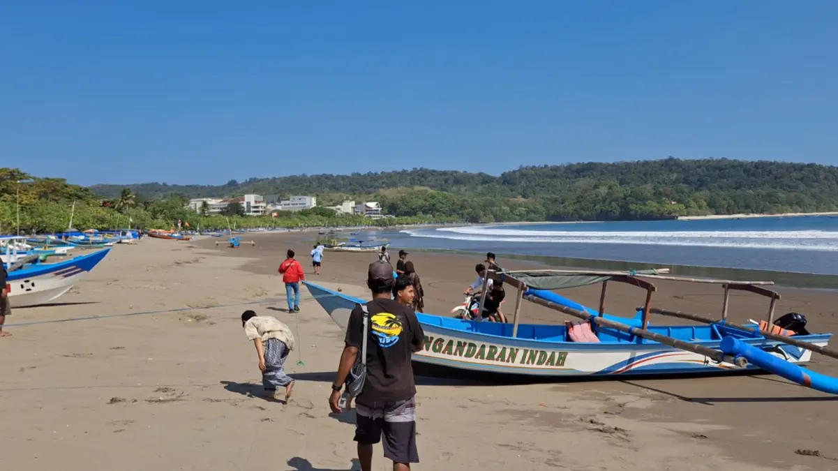 Dongkrak Kunjungan Wisatawan Asing, Pemkab Pangandaran Butuh Promosi Gencar pariwisata pangandaran, wisatawan pantai
