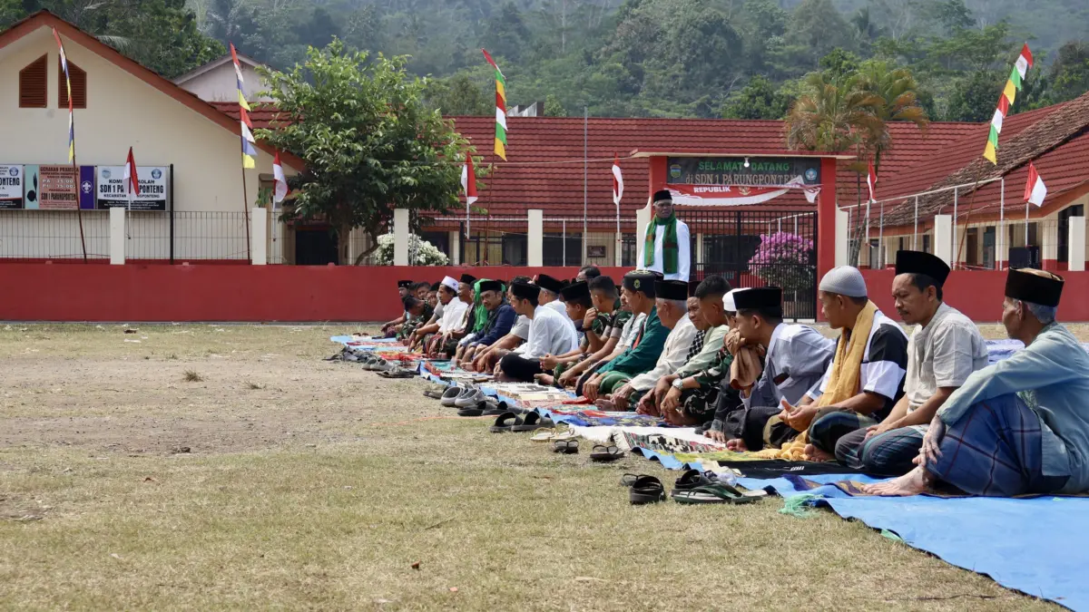 Warga parungponteng salat istisqa