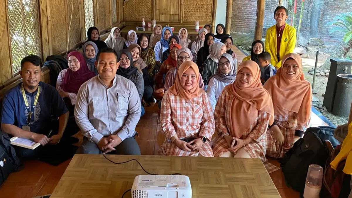 Tim Dosen Unsil Dorong UMKM Singaparna Melek Keuangan Digital Syariah pengabdian dosen unsil