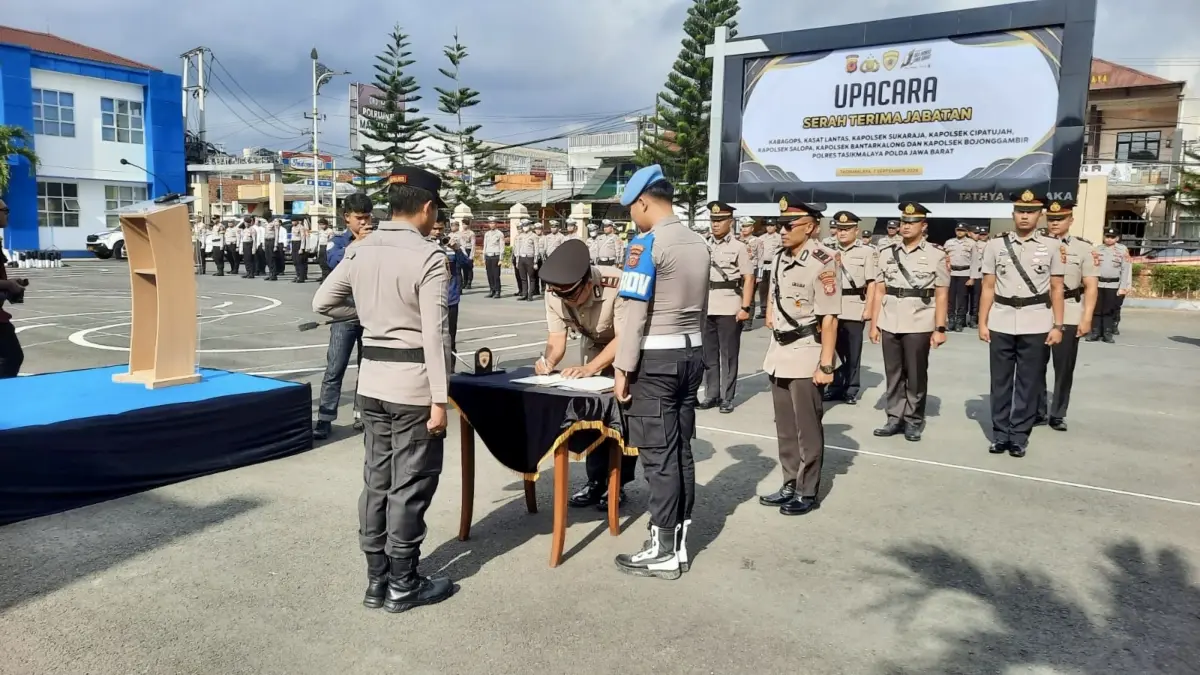 Polres Tasikmalaya Mutasi Sembilan Pejabat, Kabag Ops dan Sejumlah Kapolsek Berganti Polres tasikmalaya,