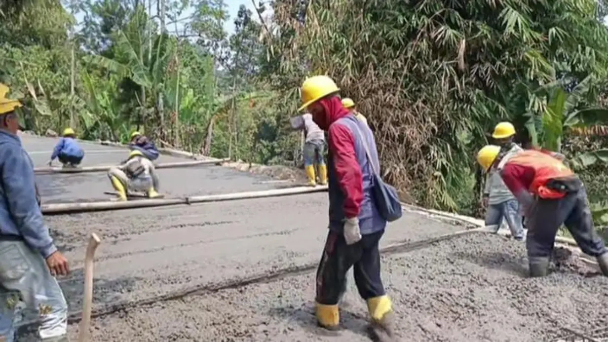 Perbaikan jalan
