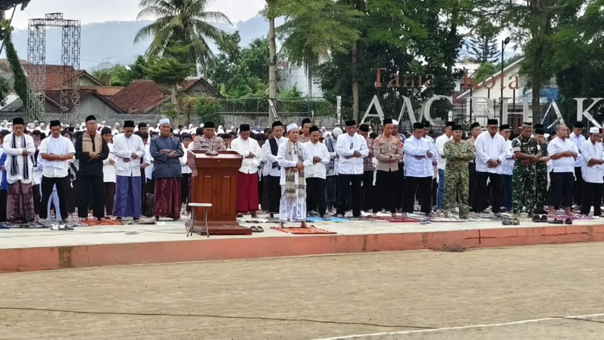 Kemarau Panjang, Ribuan Masyarakat, ASN Hingga Pelajar di Kota Banjar Salat Istisqo Salat istisqo