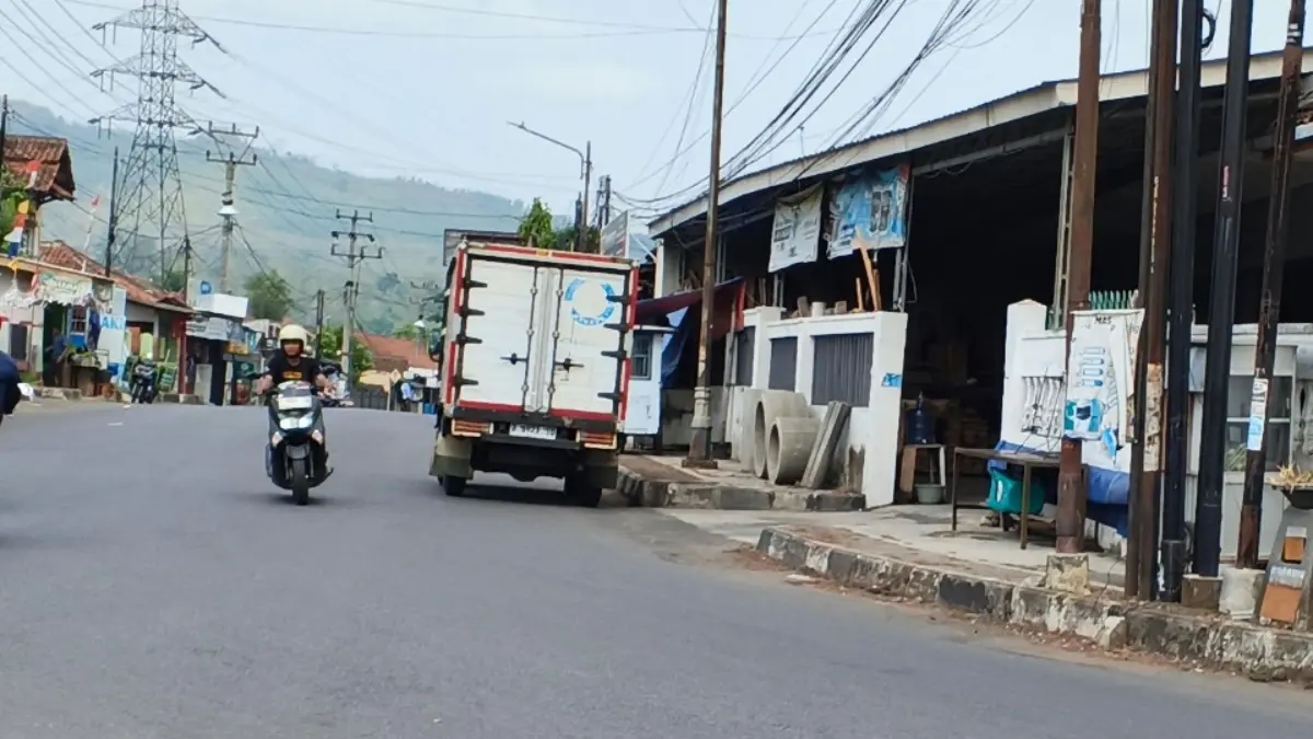 Bolong, Jalan Mayjen Lili Kusumah Kota Banjar Disebut Segera Diperbaiki Jalan mayjen lili