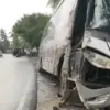 tabrakan truk dan bus di pangandaran